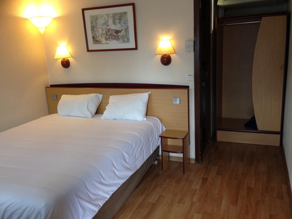 Campanile Mulhouse - Illzach Ile Napoleon Hotel Exterior photo